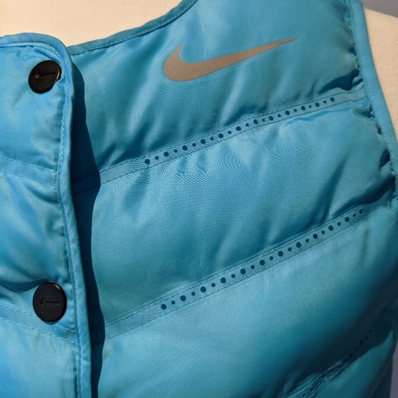 Nike Aeroloft Vest. Size S. EUC. - Picture 2 of 11